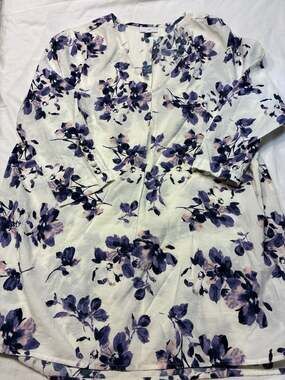 J.Jill Purple Floral V-Neck 3/4 Sleeve Blouse Size M